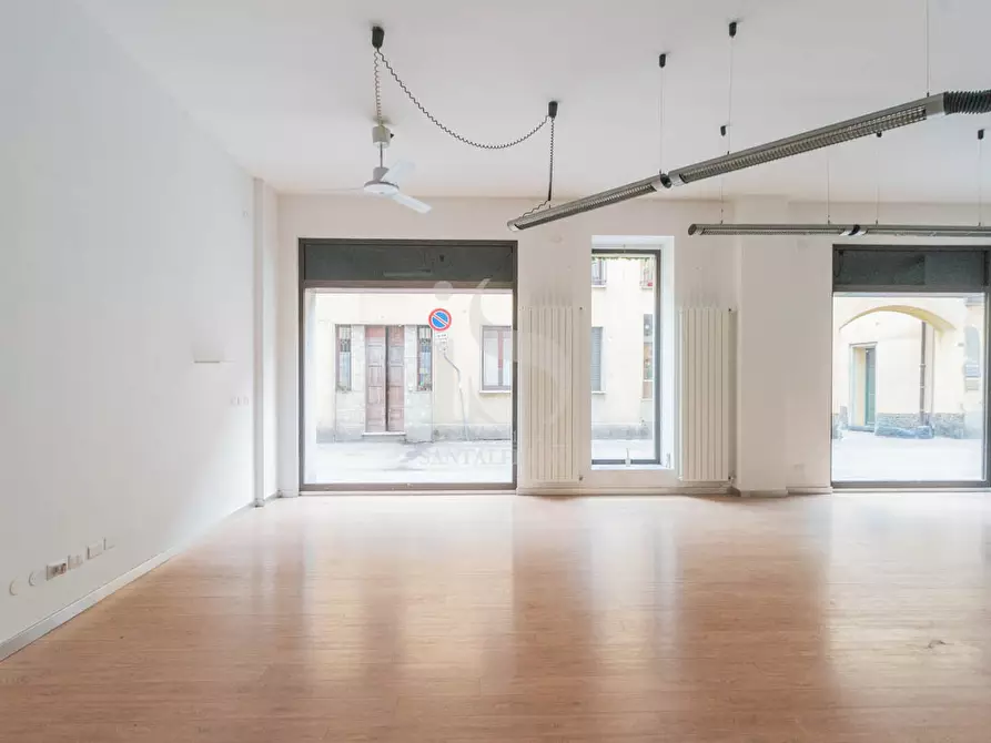 Immagine 12 di Negozio in affitto  in VIA LIBERTA' a Concorezzo