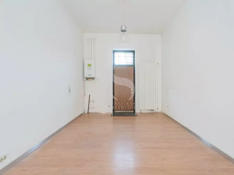 Immagine 18 di Negozio in affitto  in VIA LIBERTA' a Concorezzo