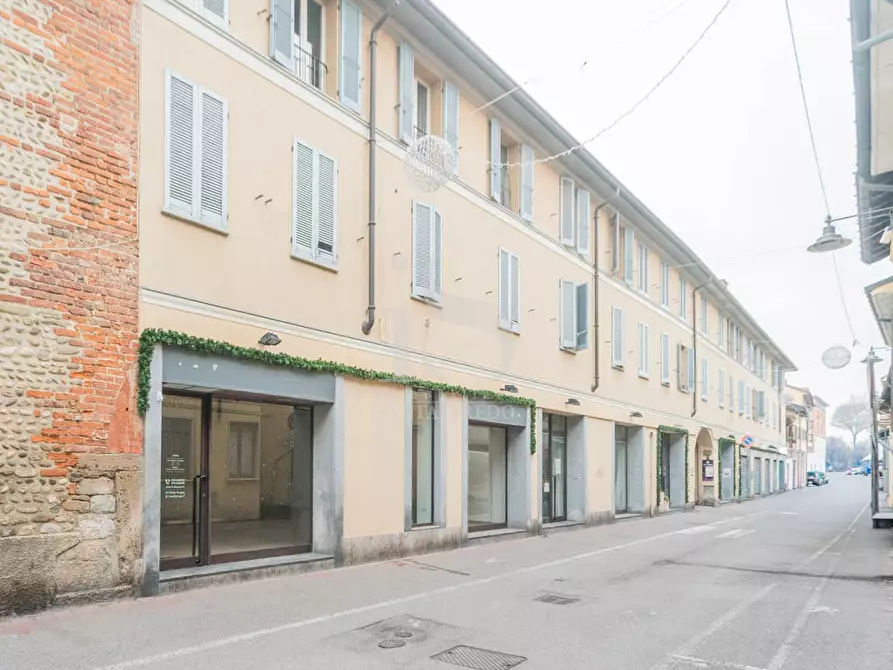Immagine 2 di Negozio in affitto  in VIA LIBERTA' a Concorezzo