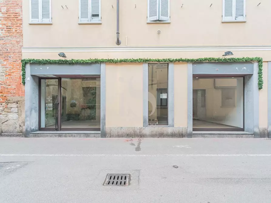Immagine 22 di Negozio in affitto  in VIA LIBERTA' a Concorezzo