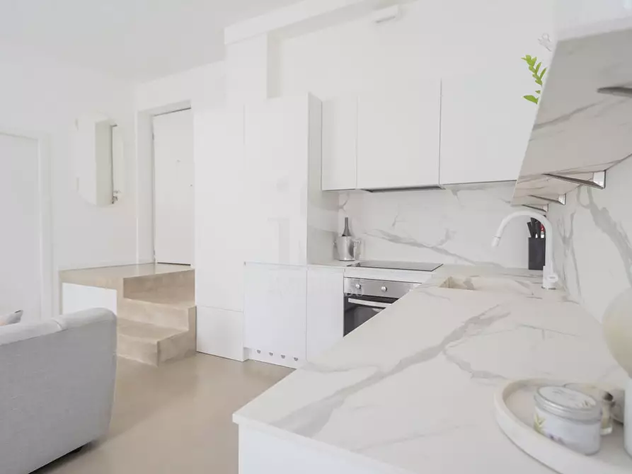 Immagine 9 di Appartamento in affitto  in VIA ENRICO CARUSO a Milano