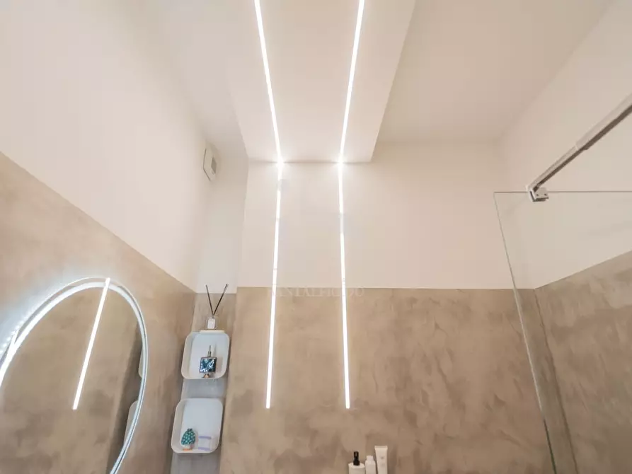 Immagine 24 di Appartamento in affitto  in VIA ENRICO CARUSO a Milano