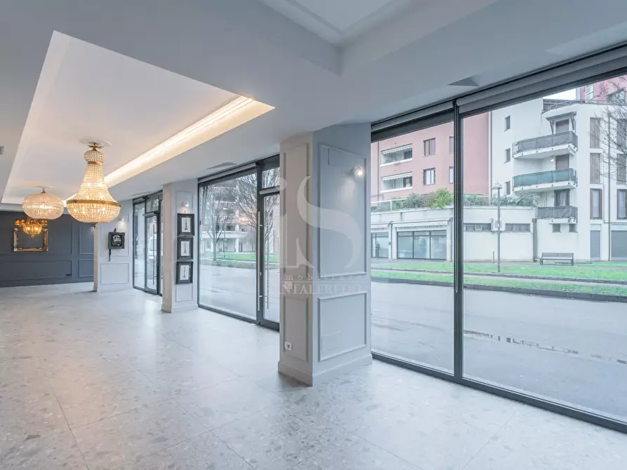 Immagine 11 di Negozio in affitto  in VIA MONTE ROSA a Concorezzo