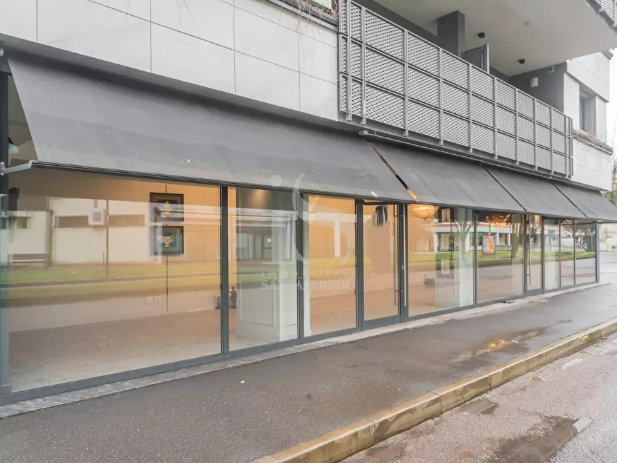 Immagine 24 di Negozio in affitto  in VIA MONTE ROSA a Concorezzo