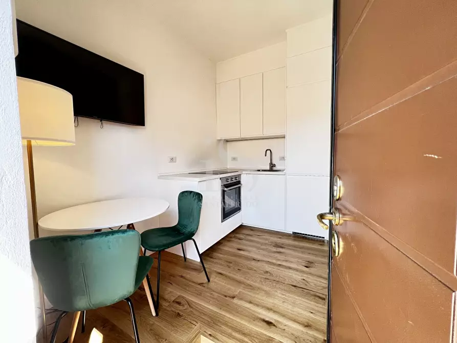 Immagine 6 di Appartamento in affitto  in VIA CARLO FARINI a Milano