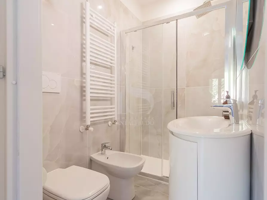 Immagine 23 di Appartamento in affitto  in VIA EMILIO DE MARCHI  a Monza