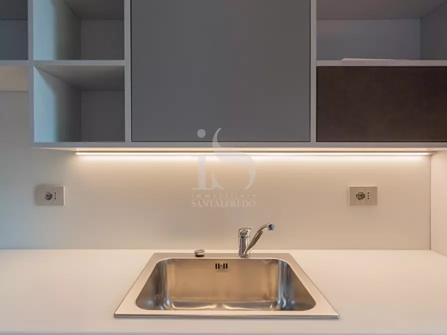 Immagine 22 di Appartamento in affitto  in VIA BROLETTO a Milano
