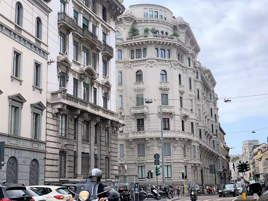 Immagine 12 di Negozio in affitto  in VIA TORINO a Milano