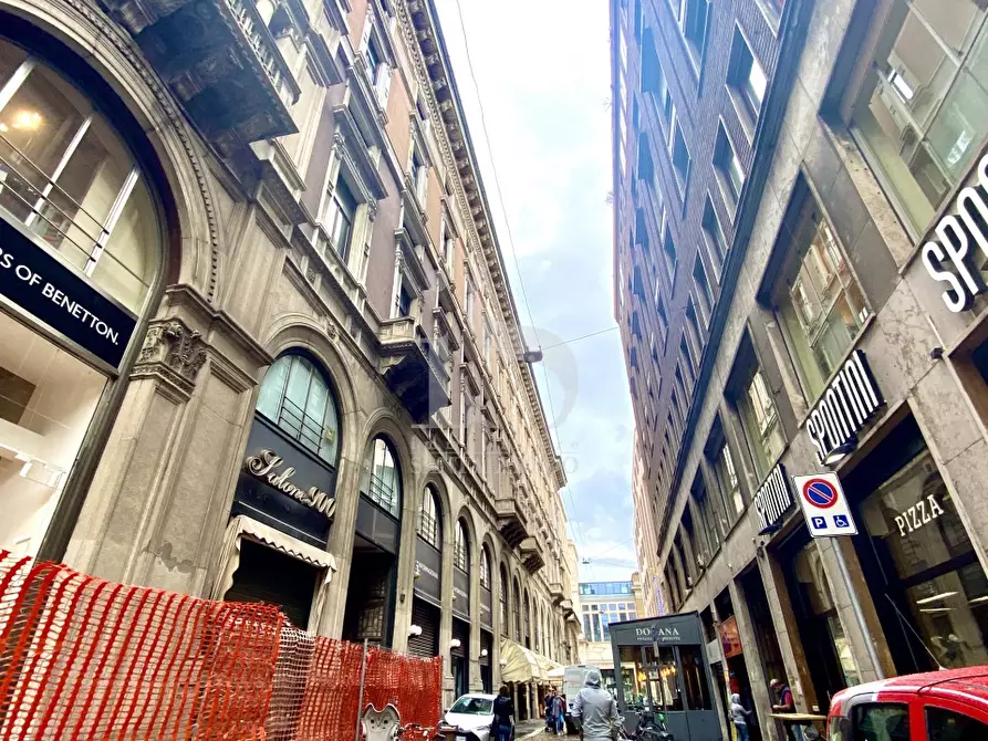 Immagine 5 di Negozio in affitto  in VIA TORINO a Milano