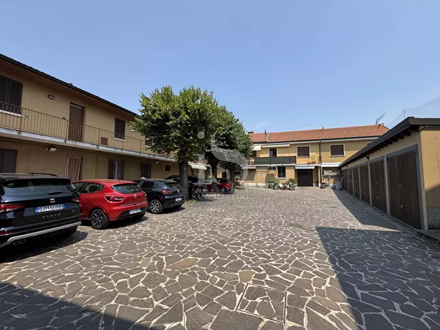 Immagine 2 di Appartamento in affitto  in VALLICELLA a Vimercate