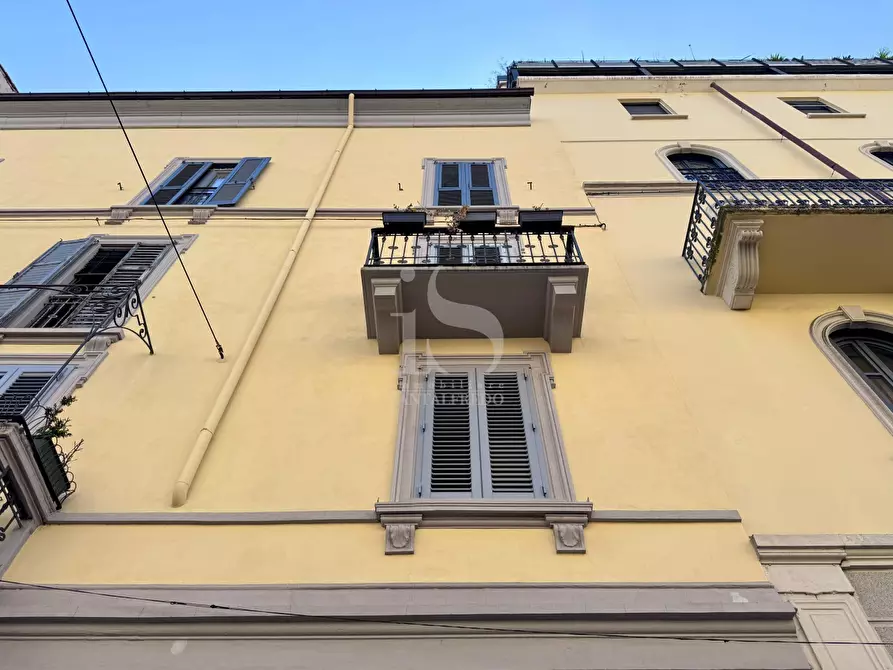 Immagine 2 di Appartamento in affitto  in VIA FARINI a Milano
