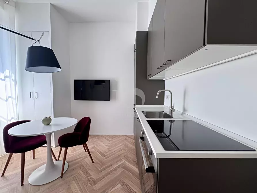 Immagine 8 di Appartamento in affitto  in VIA FARINI a Milano