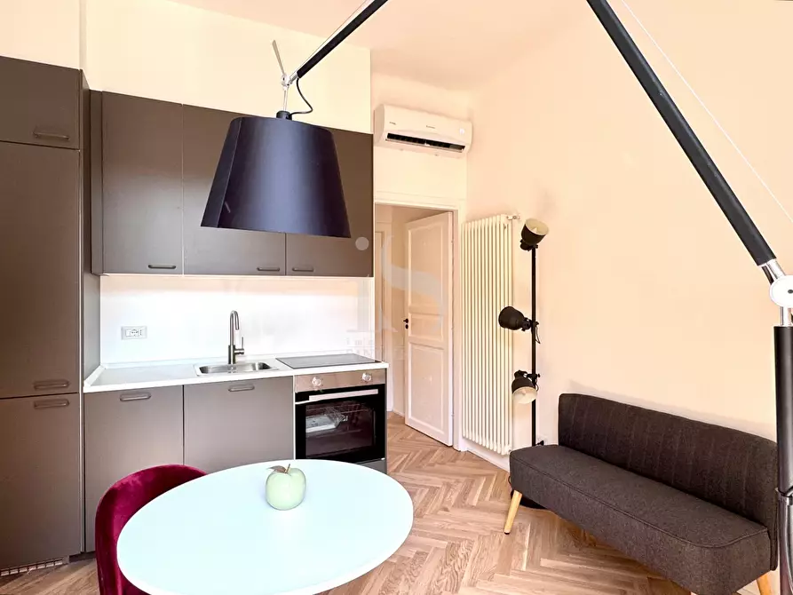 Immagine 4 di Appartamento in affitto  in VIA FARINI a Milano