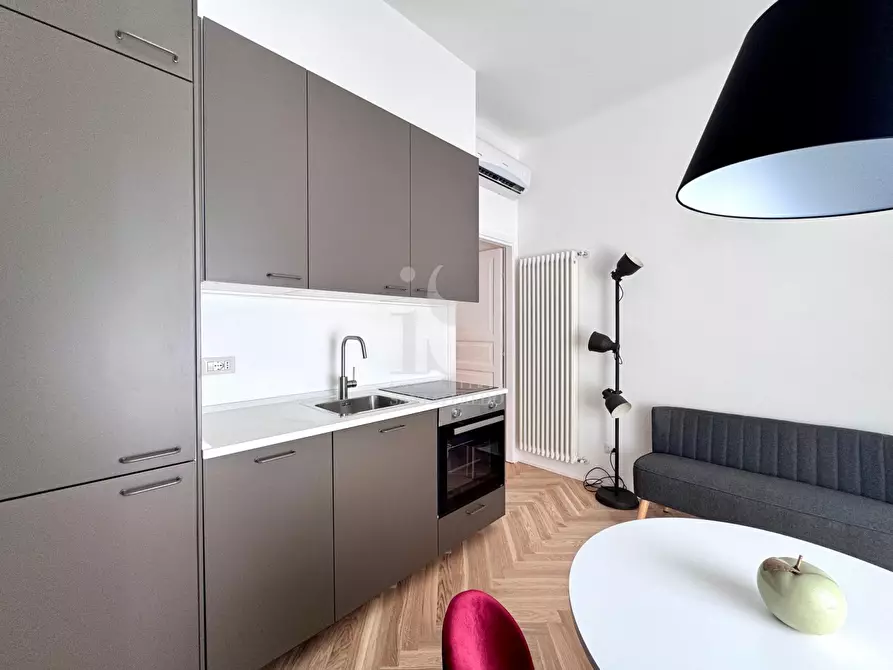 Immagine 5 di Appartamento in affitto  in VIA FARINI a Milano