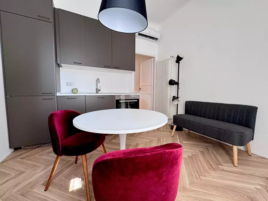 Immagine 9 di Appartamento in affitto  in VIA FARINI a Milano