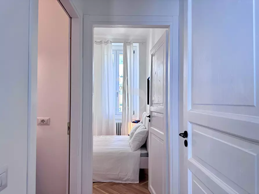Immagine 15 di Appartamento in affitto  in VIA FARINI a Milano