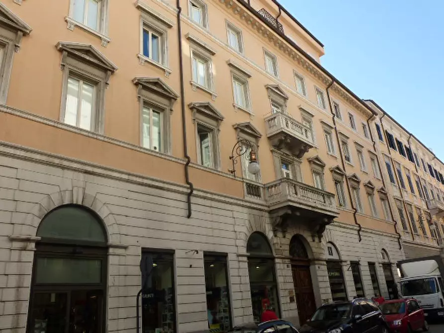 Immagine 1 di Appartamento in affitto  in via Imbriani a Trieste