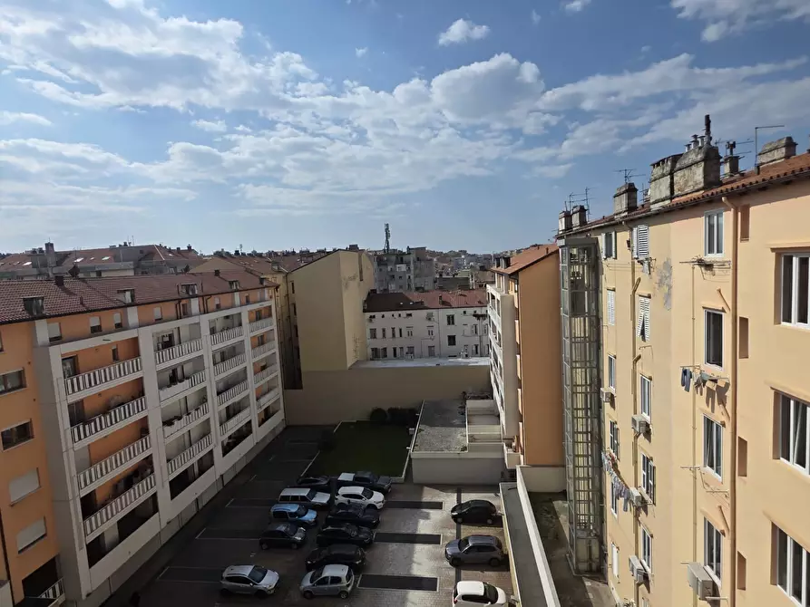 Immagine 13 di Appartamento in affitto  in Via Donadoni a Trieste