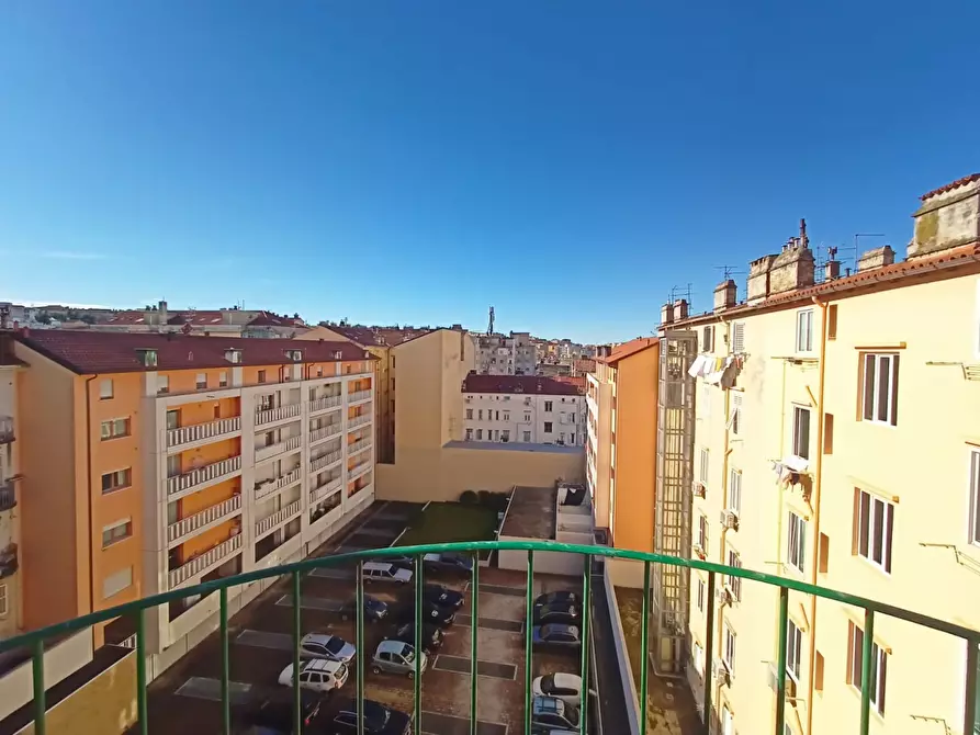 Immagine 2 di Appartamento in affitto  in Via Donadoni a Trieste