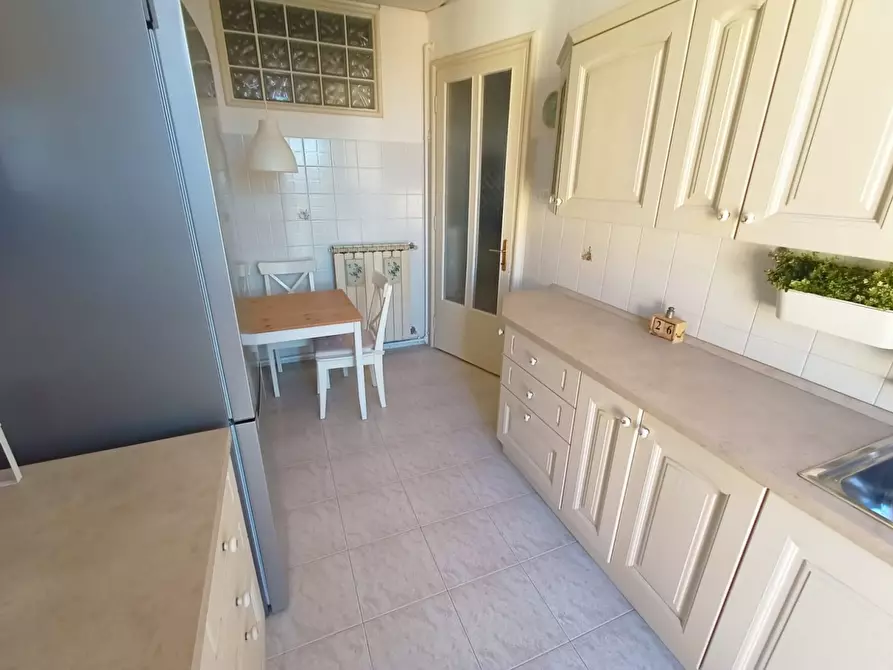 Immagine 3 di Appartamento in affitto  in Via Donadoni a Trieste