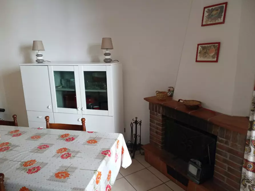 Immagine 5 di Appartamento in affitto  a Seggiano