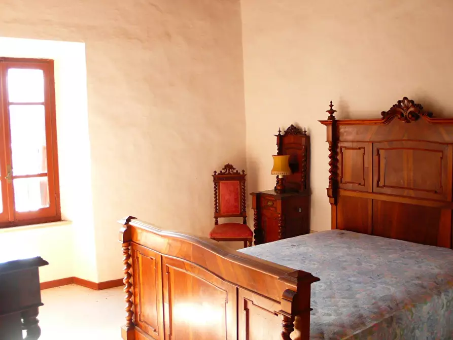 Immagine 2 di Appartamento in affitto  a Sorano