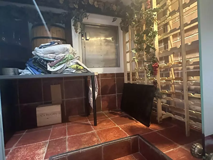 Immagine 6 di Locale commerciale in affitto  in Via Timavo a Genova