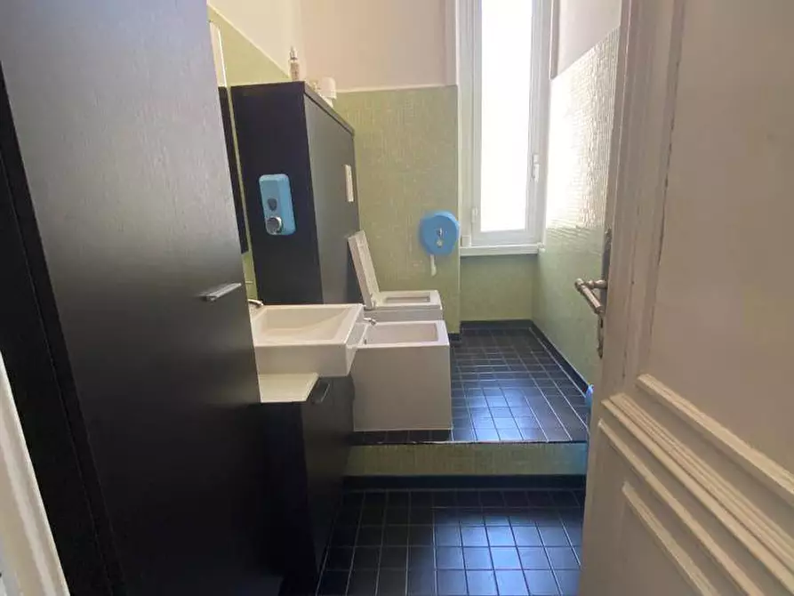 Immagine 17 di Ufficio in affitto  in Via XX Settembre a Genova