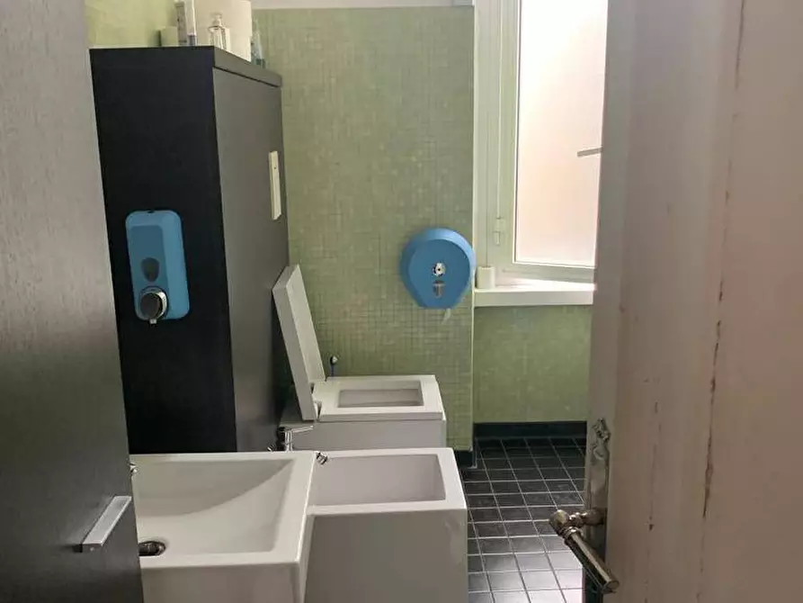 Immagine 14 di Ufficio in affitto  in Via XX Settembre a Genova