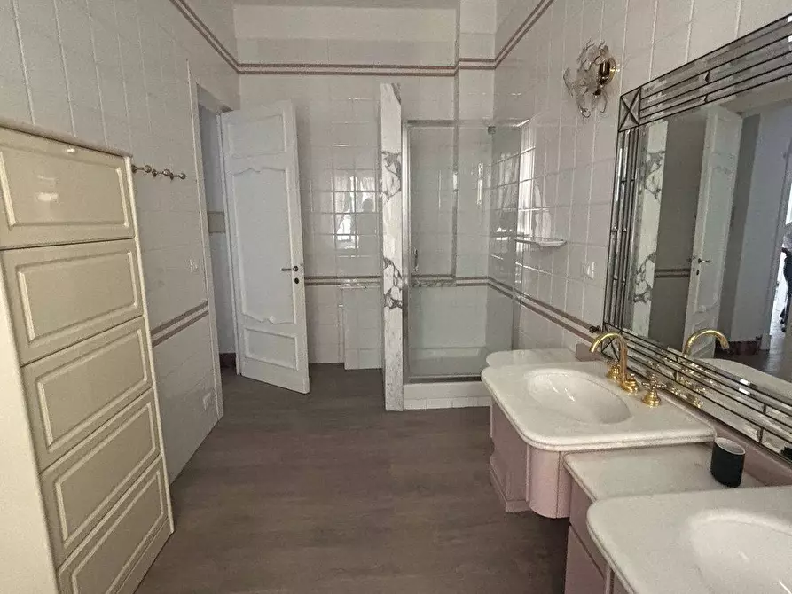 Immagine 23 di Appartamento in affitto  in Corso Italia a Genova