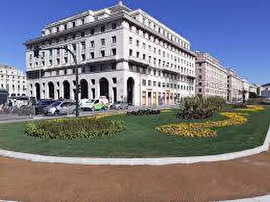 Immagine 3 di Ufficio in affitto  in Piazza Borgo Pila a Genova