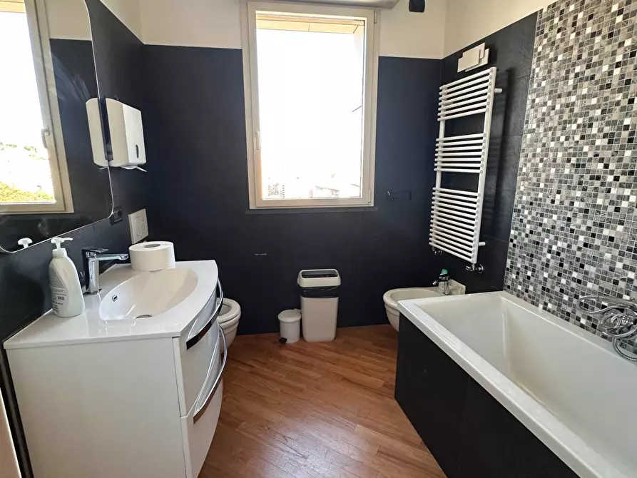 Immagine 16 di Attico in affitto  in Piazza roberto Baldini a Genova