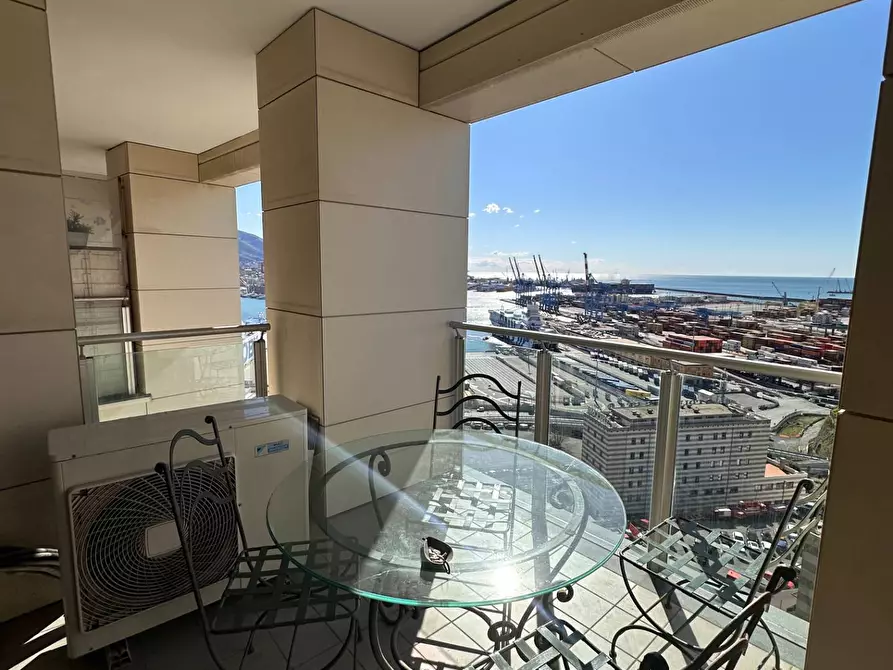 Immagine 7 di Ufficio in affitto  in Piazza Roberto Baldini a Genova