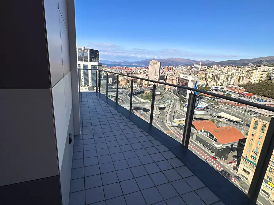 Immagine 14 di Ufficio in affitto  in Piazza Roberto Baldini a Genova