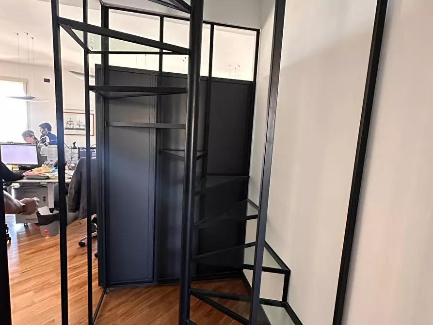 Immagine 27 di Ufficio in affitto  in Piazza Roberto Baldini a Genova