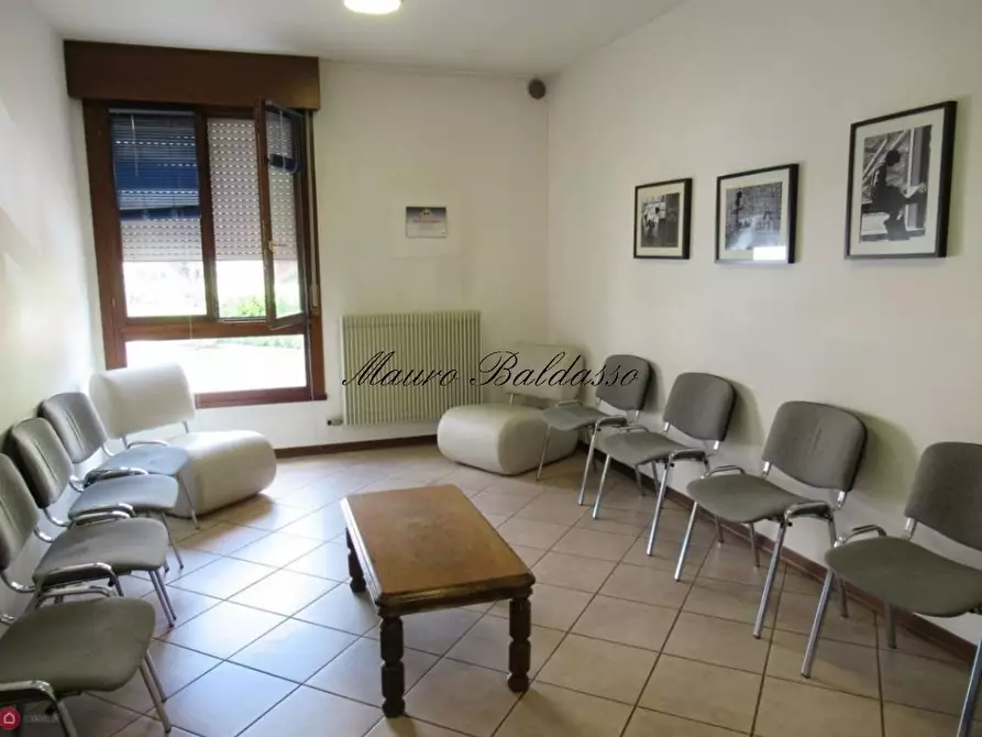Immagine 4 di Negozio in affitto  a Nervesa Della Battaglia