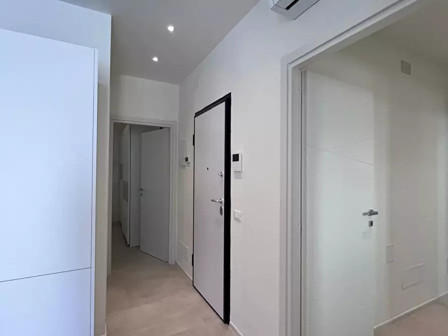 Immagine 11 di Appartamento in affitto  a Viareggio