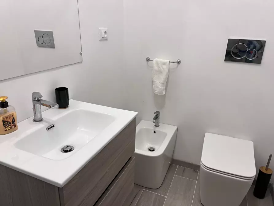 Immagine 4 di Appartamento in affitto  a Viareggio