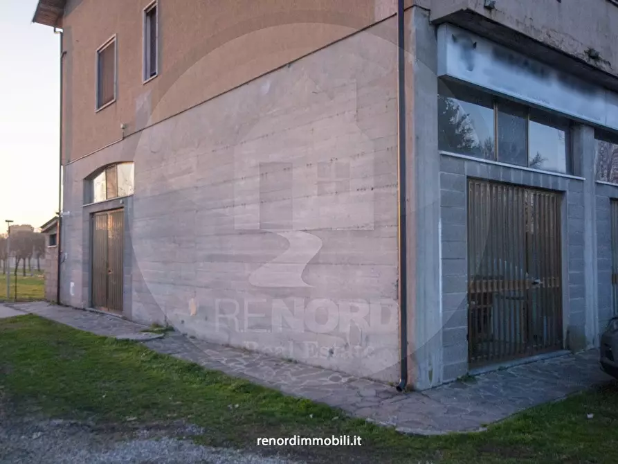 Immagine 3 di Magazzino in affitto  in Via XXV Aprile a Villanterio