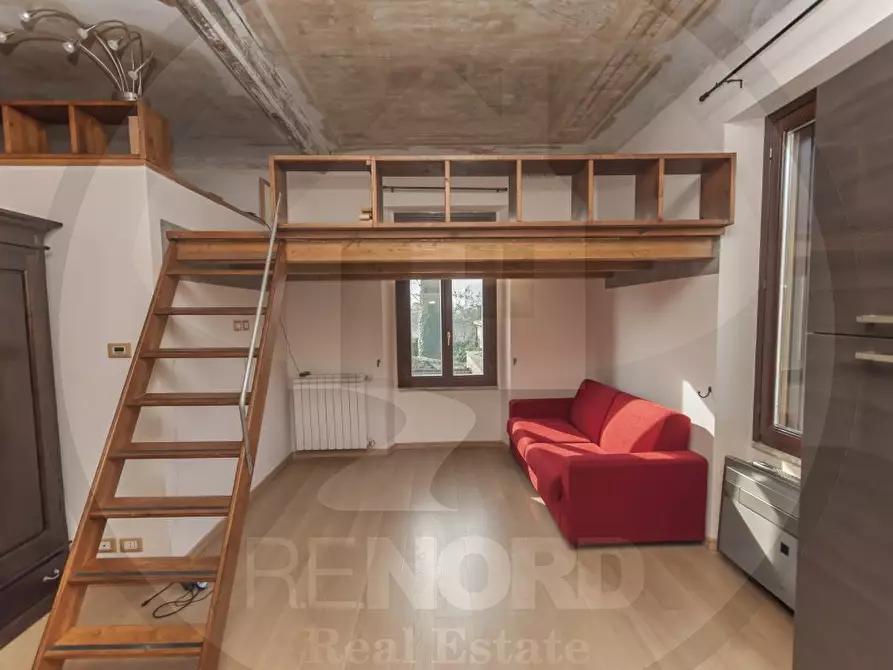 Immagine 1 di Appartamento in affitto  in Via Riviera a Pavia
