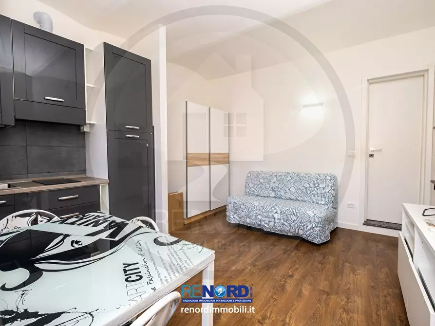 Immagine 5 di Appartamento in affitto  a Pavia