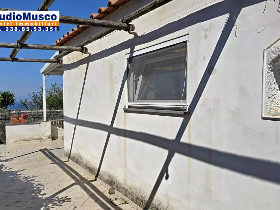 Immagine 1 di Appartamento in affitto  in Traversa alla Provinciale a Capri