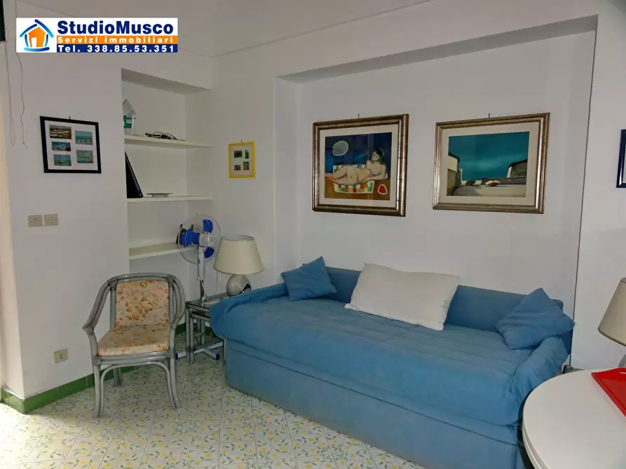 Immagine 2 di Appartamento in affitto  in via Madonna delle Grazie a Capri
