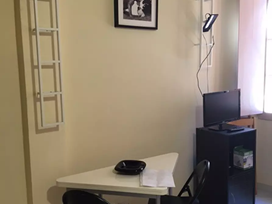Immagine 9 di Appartamento in affitto  in via Broccaindosso a Bologna