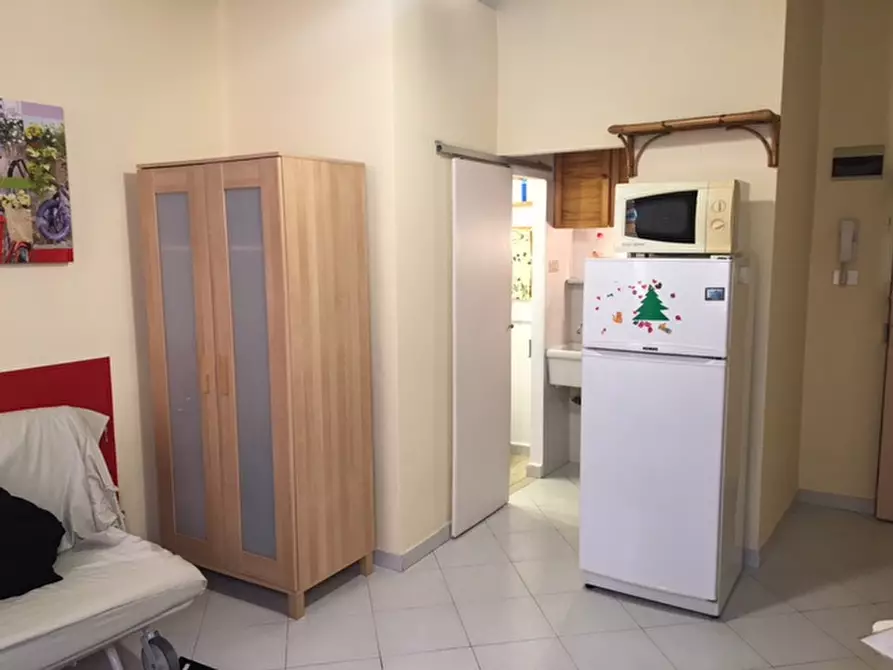 Immagine 10 di Appartamento in affitto  in via Broccaindosso a Bologna