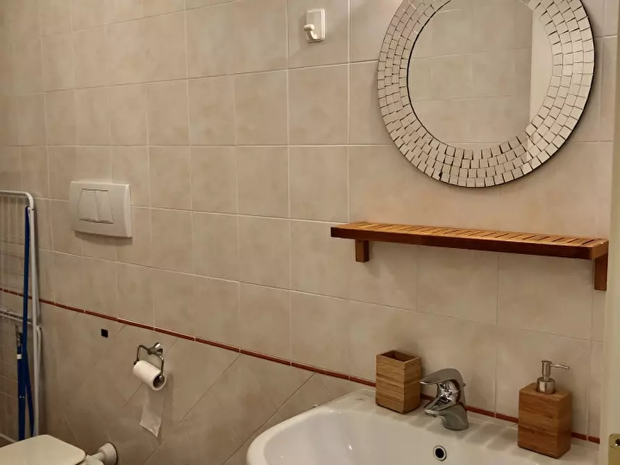 Immagine 2 di Appartamento in affitto  in via Tiarini  a Bologna