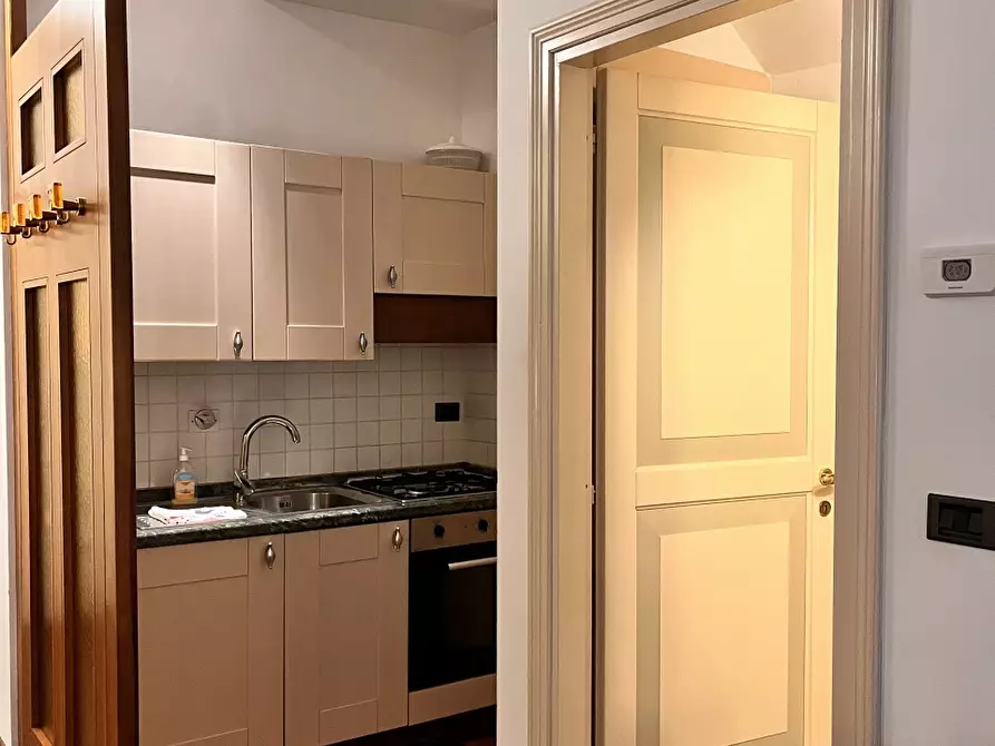 Immagine 5 di Appartamento in affitto  in via Riva Reno  a Bologna