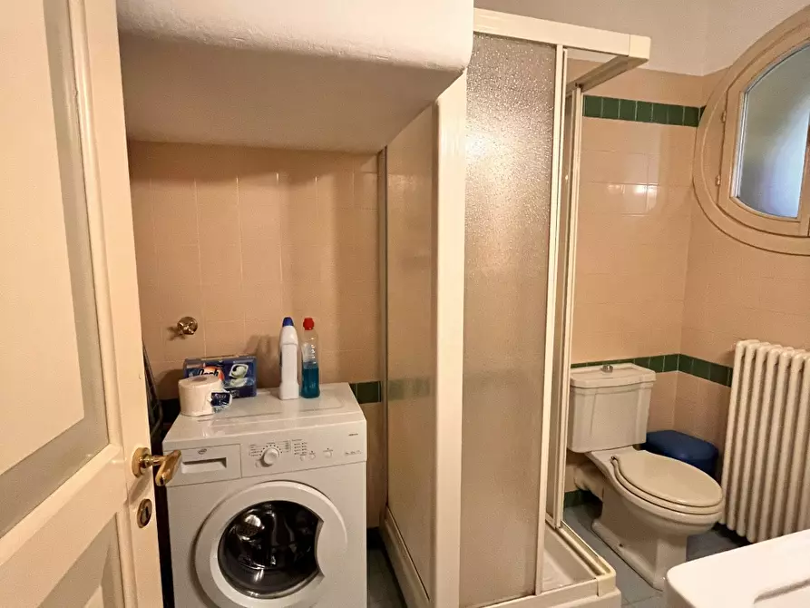 Immagine 11 di Appartamento in affitto  in via Riva Reno  a Bologna