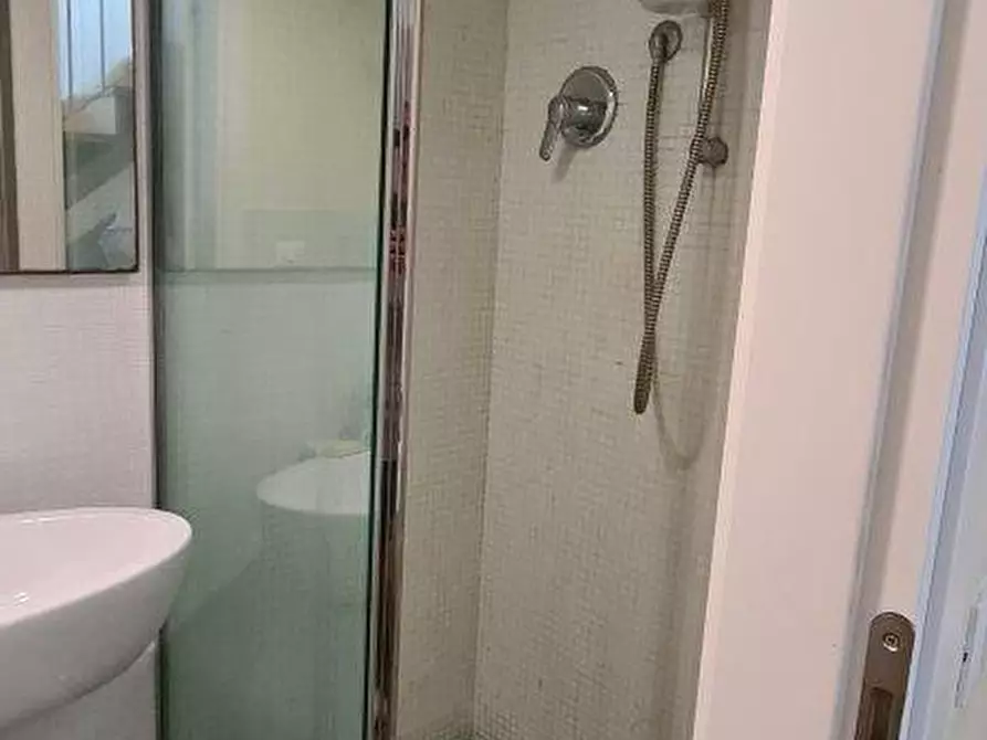 Immagine 5 di Appartamento in affitto  in VIA FARINI  a Bologna