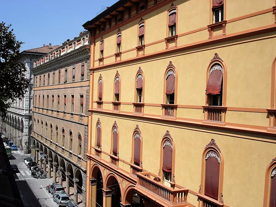 Immagine 14 di Appartamento in affitto  in VIA FARINI  a Bologna